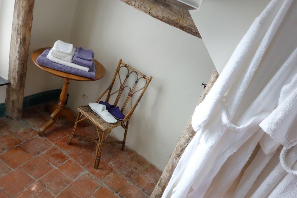 La Passiflore B&B Bossiere Phòng bức ảnh